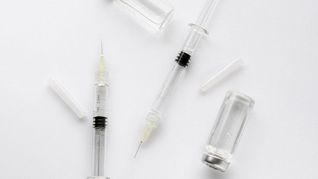 Syringes and containers of dermal fillers